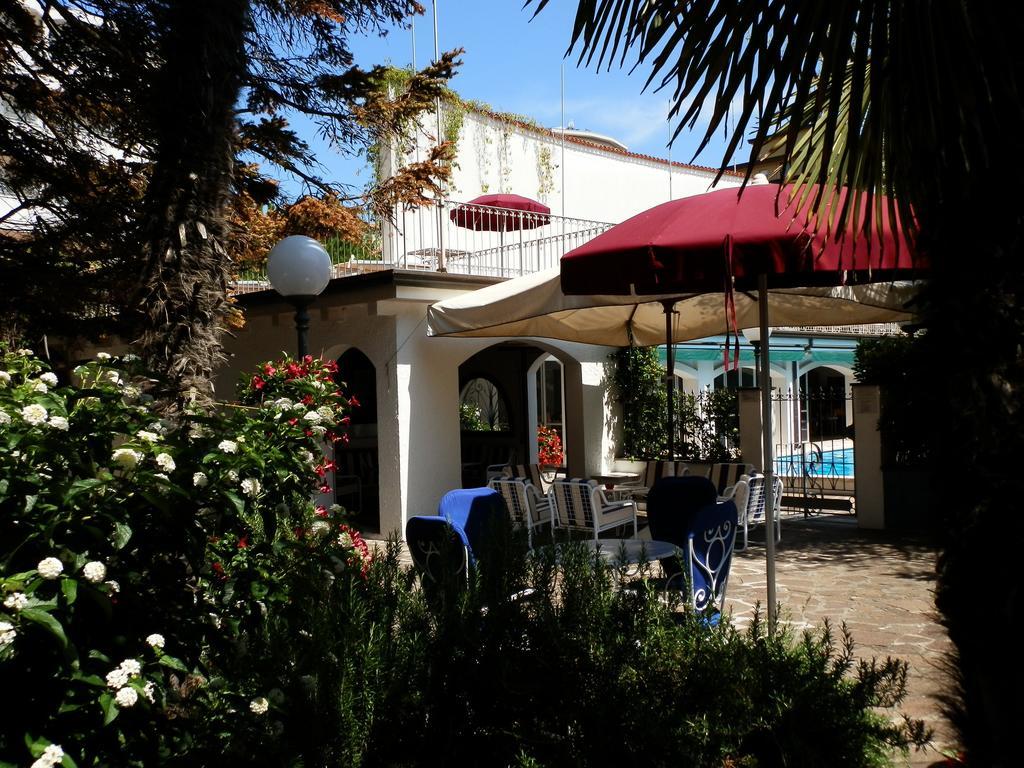 Hotel Nautic B&B Bellaria-Igea Marina Exterior photo