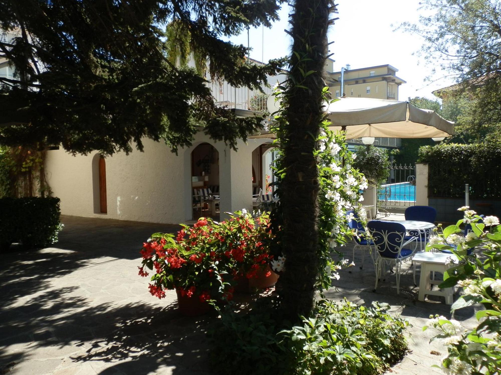 Hotel Nautic B&B Bellaria-Igea Marina Exterior photo
