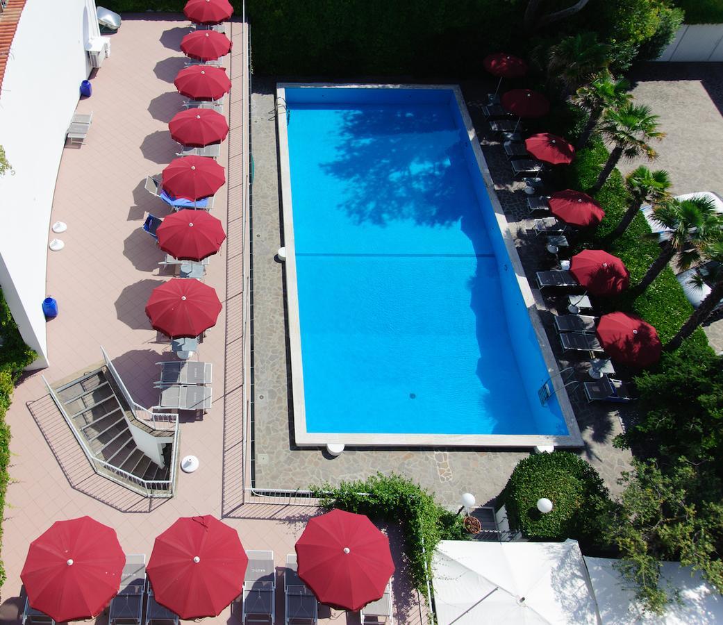 Hotel Nautic B&B Bellaria-Igea Marina Exterior photo